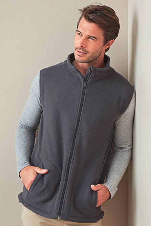 Classic Fleeceväst i grå microfleece, väst med tryck och egen logga för företag.